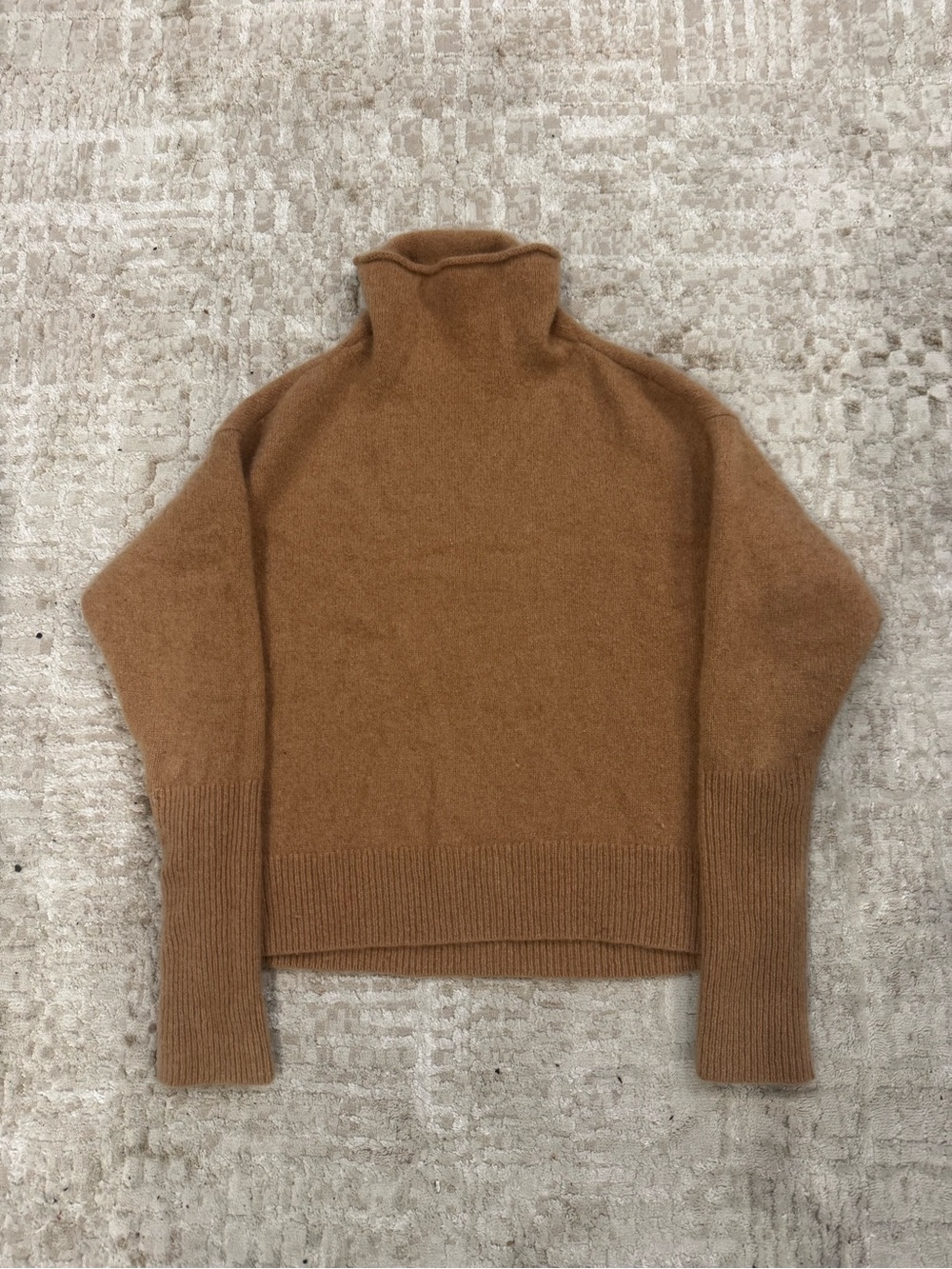 Wilfred Cashmere Tan Turtleneck Sweater